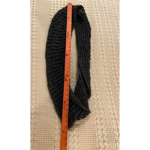 Infinity Handmade Scarf  Heavy Weave Very Warm Versatile Gray Color Beautiful ! - Picture 5 of 6